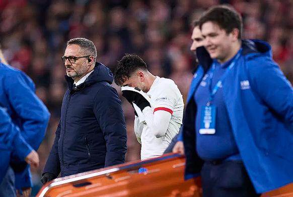 半岛体育app-两大主力报销，巴萨还怎么踢那不勒斯？