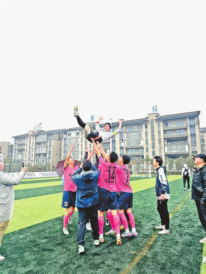 半岛体育下载-息县足球 十年热爱结硕果|足球队|校园足球|倪国炳|息县众鑫队|河南_新浪体育_新浪新闻