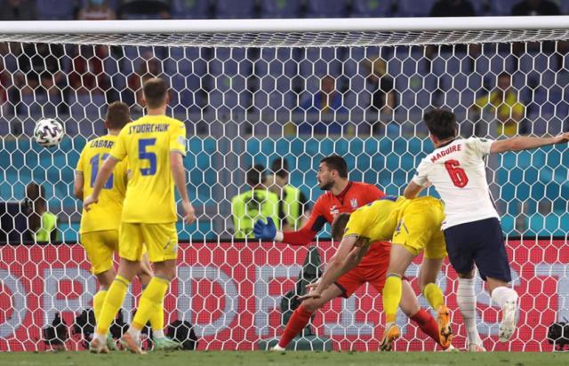 半岛体育-英格兰定位球神奇不再？索帅可能在为决战憋大招！